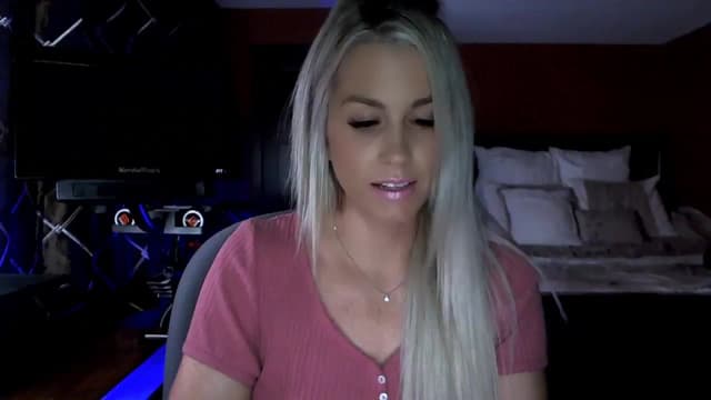 Gallery image thumbnail from Cora9's myfreecams stream on, 12/13/2023, 04:28 image 17 of 20