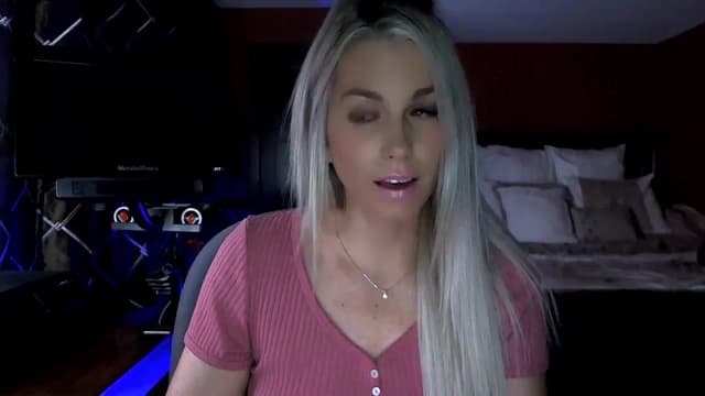 Gallery image thumbnail from Cora9's myfreecams stream on, 12/13/2023, 04:28 image 10 of 20