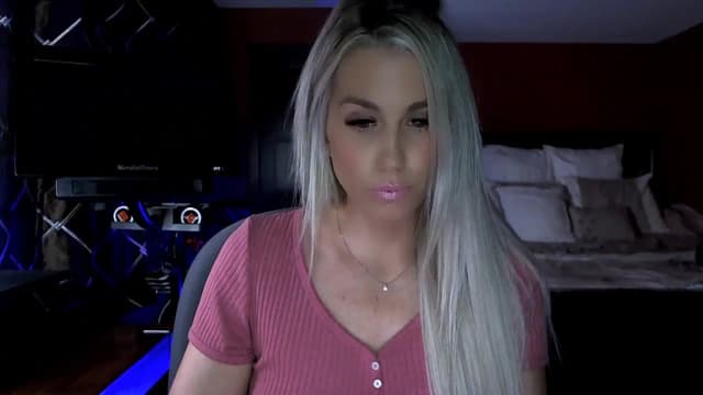 Gallery image thumbnail from Cora9's myfreecams stream on, 12/13/2023, 04:28 image 8 of 20