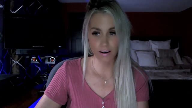 Gallery image thumbnail from Cora9's myfreecams stream on, 12/13/2023, 05:23 image 3 of 20