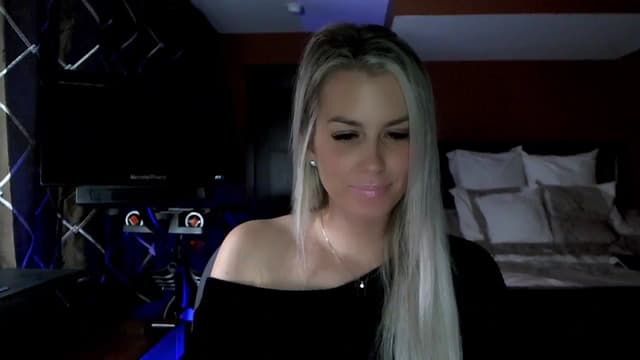 Gallery image thumbnail from Cora9's myfreecams stream on, 12/28/2023, 06:26 image 15 of 20