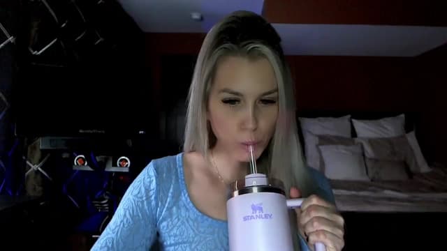 Gallery image thumbnail from Cora9's myfreecams stream on, 01/04/2024, 06:19 image 3 of 20