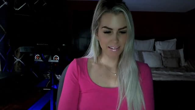 Gallery image thumbnail from Cora9's myfreecams stream on, 01/08/2024, 04:45 image 7 of 20