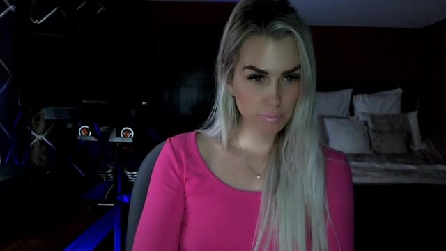 Gallery image thumbnail from Cora9's myfreecams stream on, 01/08/2024, 04:45 image 16 of 20