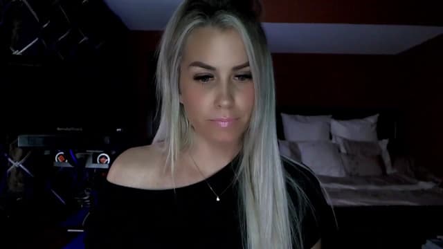 Gallery image thumbnail from Cora9's myfreecams stream on, 03/05/2024, 05:25 image 10 of 20
