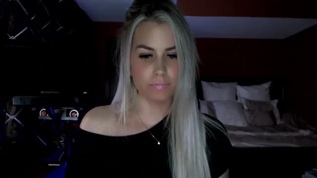 Gallery image thumbnail from Cora9's myfreecams stream on, 03/05/2024, 05:25 image 14 of 20