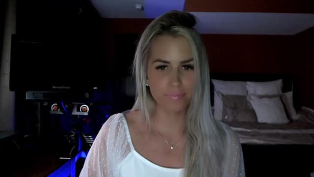 Gallery image thumbnail from Cora9's myfreecams stream on, 05/21/2024, 05:06 image 18 of 20