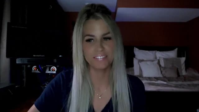 Gallery image thumbnail from Cora9's myfreecams stream on, 05/29/2024, 04:03 image 17 of 20
