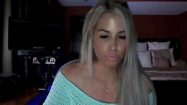 Gallery image thumbnail from Cora9's myfreecams stream on, 06/06/2024, 05:05 image 5 of 20