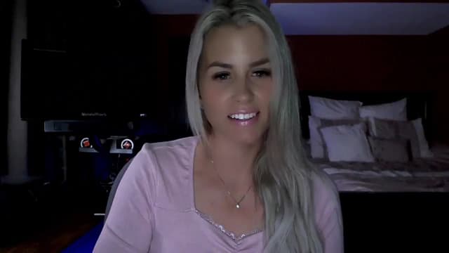 Gallery image thumbnail from Cora9's myfreecams stream on, 06/19/2024, 04:12 image 8 of 20