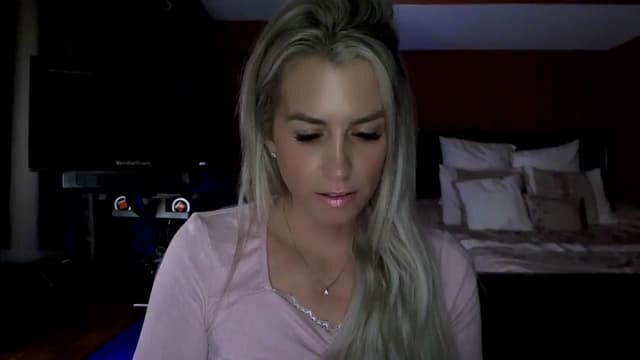 Gallery image thumbnail from Cora9's myfreecams stream on, 06/19/2024, 04:36 image 10 of 20