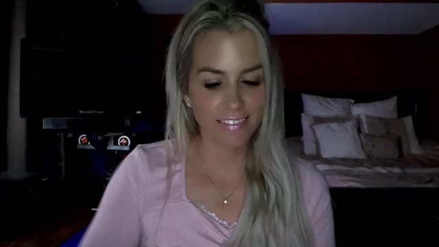Gallery image thumbnail from Cora9's myfreecams stream on, 06/19/2024, 04:36 image 11 of 20