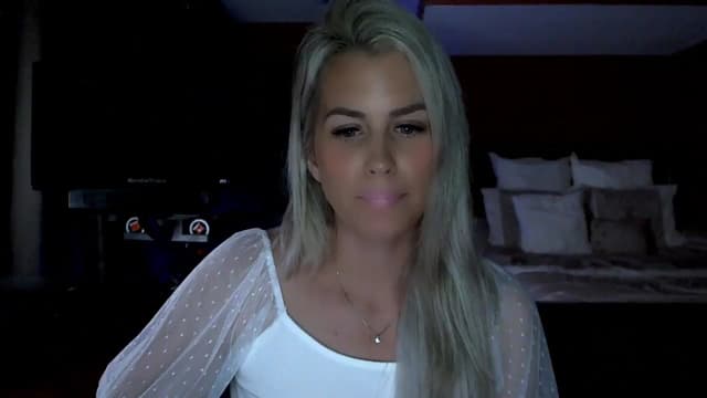 Gallery image thumbnail from Cora9's myfreecams stream on, 06/20/2024, 04:43 image 18 of 20
