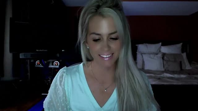 Gallery image thumbnail from Cora9's myfreecams stream on, 06/21/2024, 03:59 image 1 of 20