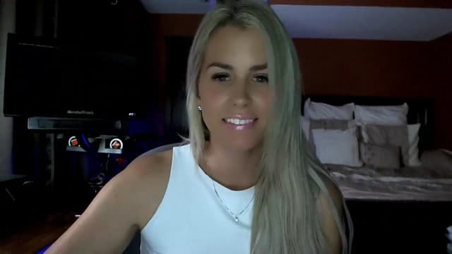 Gallery image thumbnail from Cora9's myfreecams stream on, 06/26/2024, 03:59 image 4 of 20