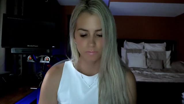 Gallery image thumbnail from Cora9's myfreecams stream on, 06/26/2024, 03:59 image 9 of 20