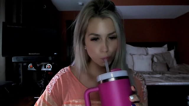 Gallery image thumbnail from Cora9's myfreecams stream on, 07/25/2024, 03:56 image 14 of 20