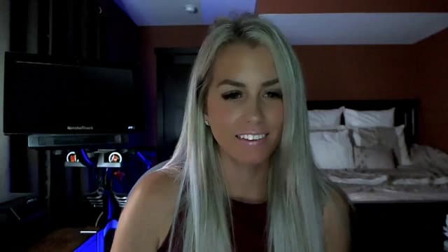 Gallery image thumbnail from Cora9's myfreecams stream on, 08/29/2024, 03:52 image 8 of 20