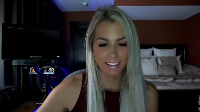 Gallery image thumbnail from Cora9's myfreecams stream on, 08/29/2024, 03:52 image 7 of 20