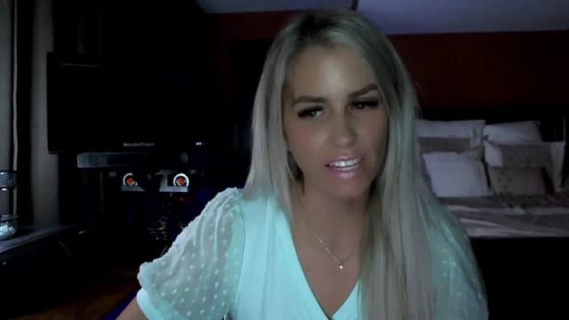 Gallery image thumbnail from Cora9's myfreecams stream on, 10/21/2024, 04:27 image 12 of 20