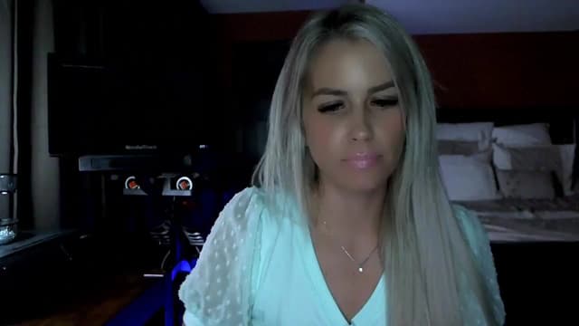 Gallery image thumbnail from Cora9's myfreecams stream on, 10/21/2024, 04:27 image 20 of 20