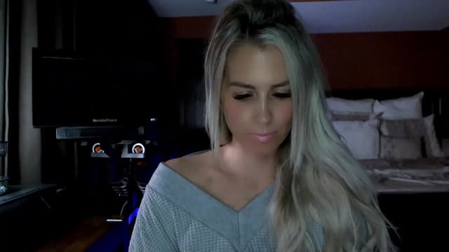 Gallery image thumbnail from Cora9's myfreecams stream on, 10/24/2024, 04:05 image 15 of 20