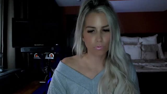 Gallery image thumbnail from Cora9's myfreecams stream on, 10/24/2024, 04:05 image 1 of 20