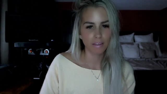 Gallery image thumbnail from Cora9's myfreecams stream on, 11/04/2024, 05:29 image 14 of 20