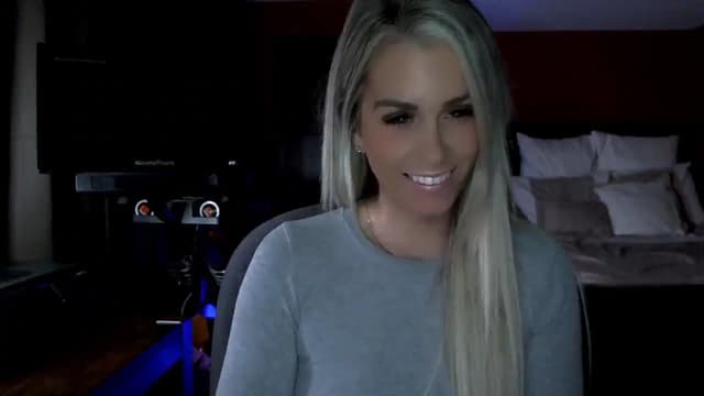 Gallery image thumbnail from Cora9's myfreecams stream on, 03/27/2025, 04:29 image 12 of 20