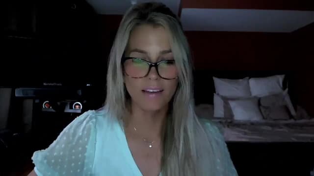Gallery image thumbnail from Cora9's myfreecams stream on, 06/24/2025, 05:03 image 19 of 20