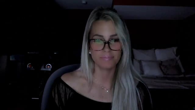 Gallery image thumbnail from Cora9's myfreecams stream on, 06/26/2025, 05:15 image 14 of 20