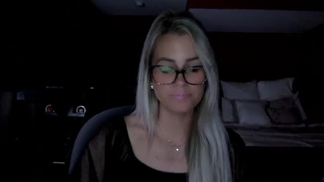 Gallery image thumbnail from Cora9's myfreecams stream on, 06/26/2025, 05:15 image 8 of 20