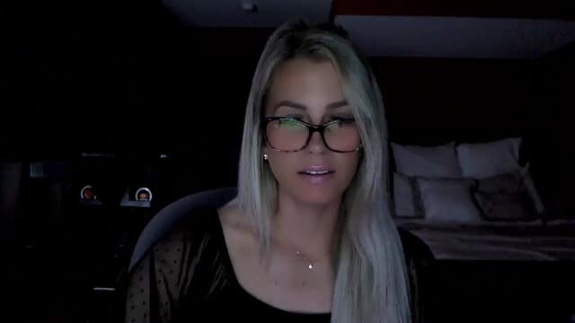 Gallery image thumbnail from Cora9's myfreecams stream on, 06/26/2025, 05:15 image 13 of 20