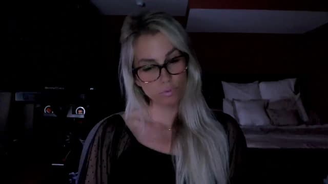Gallery image thumbnail from Cora9's myfreecams stream on, 06/30/2025, 05:07 image 12 of 20