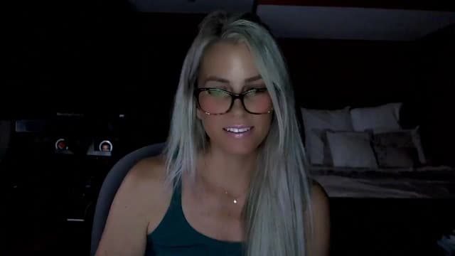 Gallery image thumbnail from Cora9's myfreecams stream on, 07/17/2025, 05:04 image 17 of 20