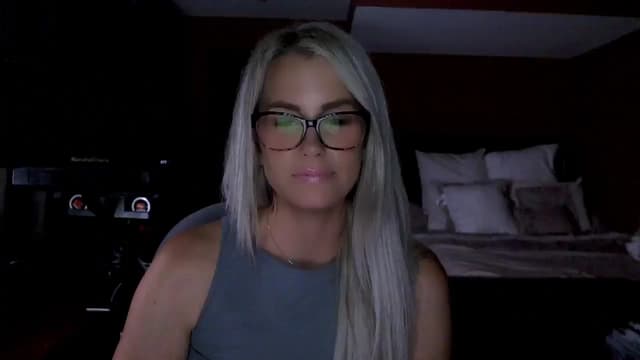 Gallery image thumbnail from Cora9's myfreecams stream on, 08/05/2025, 05:23 image 8 of 20