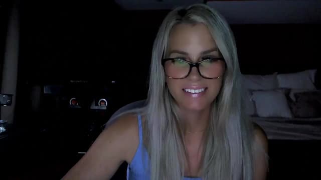 Gallery image thumbnail from Cora9's myfreecams stream on, 08/06/2025, 04:45 image 12 of 20