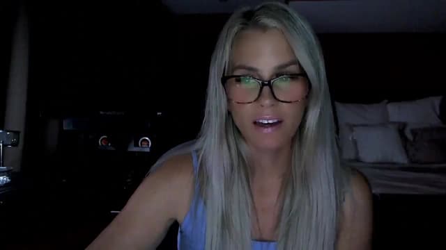 Gallery image thumbnail from Cora9's myfreecams stream on, 08/06/2025, 04:45 image 5 of 20