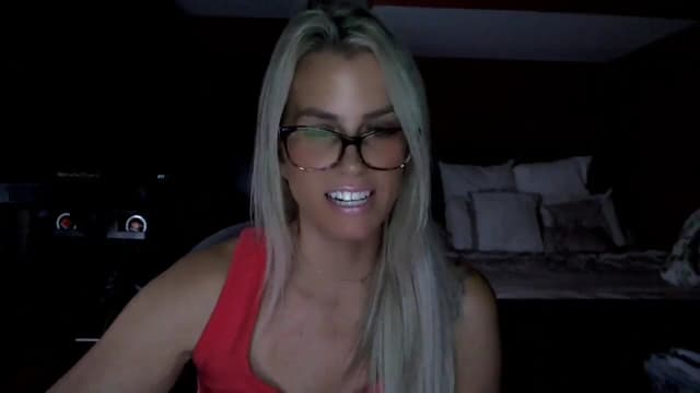 Gallery image thumbnail from Cora9's myfreecams stream on, 08/12/2025, 05:31 image 16 of 20