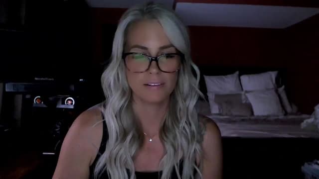 Gallery image thumbnail from Cora9's myfreecams stream on, 09/03/2025, 03:56 image 13 of 20