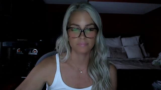 Gallery image thumbnail from Cora9's myfreecams stream on, 09/04/2025, 05:28 image 16 of 20