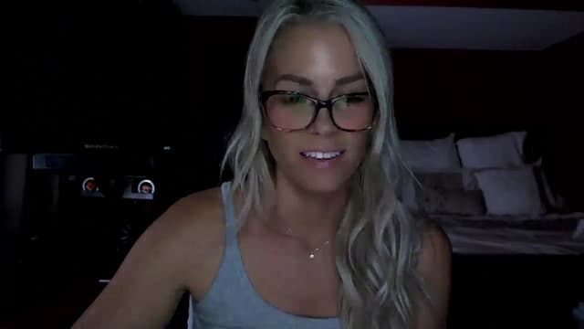 Gallery image thumbnail from Cora9's myfreecams stream on, 09/05/2025, 05:49 image 10 of 20