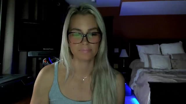 Gallery image thumbnail from Cora9's myfreecams stream on, 10/14/2025, 05:09 image 14 of 20