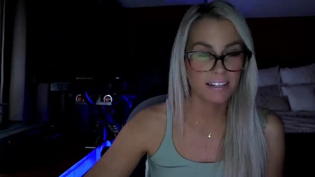 Gallery image thumbnail from Cora9's myfreecams stream on, 10/30/2025, 04:53 image 9 of 20