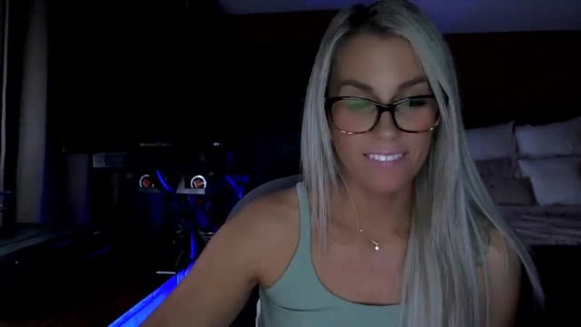 Gallery image thumbnail from Cora9's myfreecams stream on, 10/30/2025, 04:53 image 2 of 20