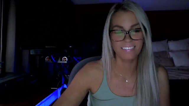 Gallery image thumbnail from Cora9's myfreecams stream on, 10/30/2025, 04:53 image 14 of 20