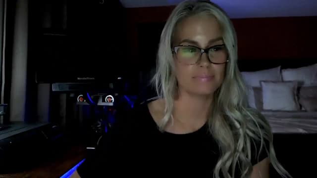 Gallery image thumbnail from Cora9's myfreecams stream on, 11/07/2025, 05:20 image 13 of 20