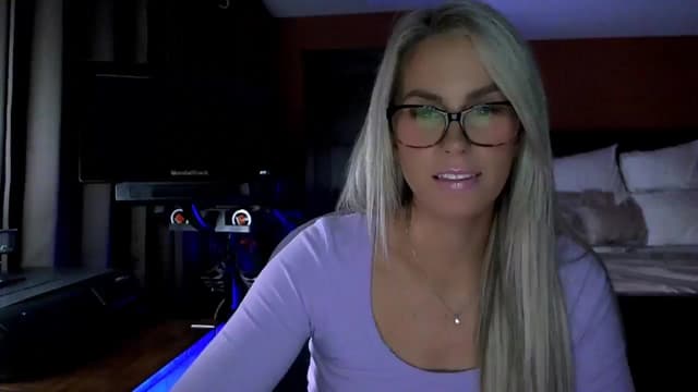 Gallery image thumbnail from Cora9's myfreecams stream on, 11/11/2025, 06:12 image 4 of 20