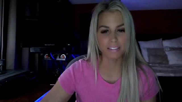 Gallery image thumbnail from Cora9's myfreecams stream on, 11/20/2025, 06:23 image 3 of 20