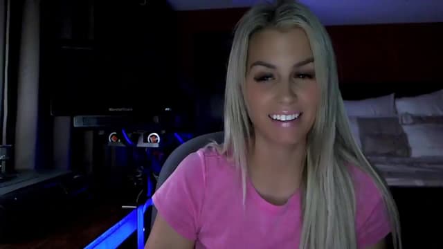 Gallery image thumbnail from Cora9's myfreecams stream on, 11/20/2025, 06:23 image 7 of 20